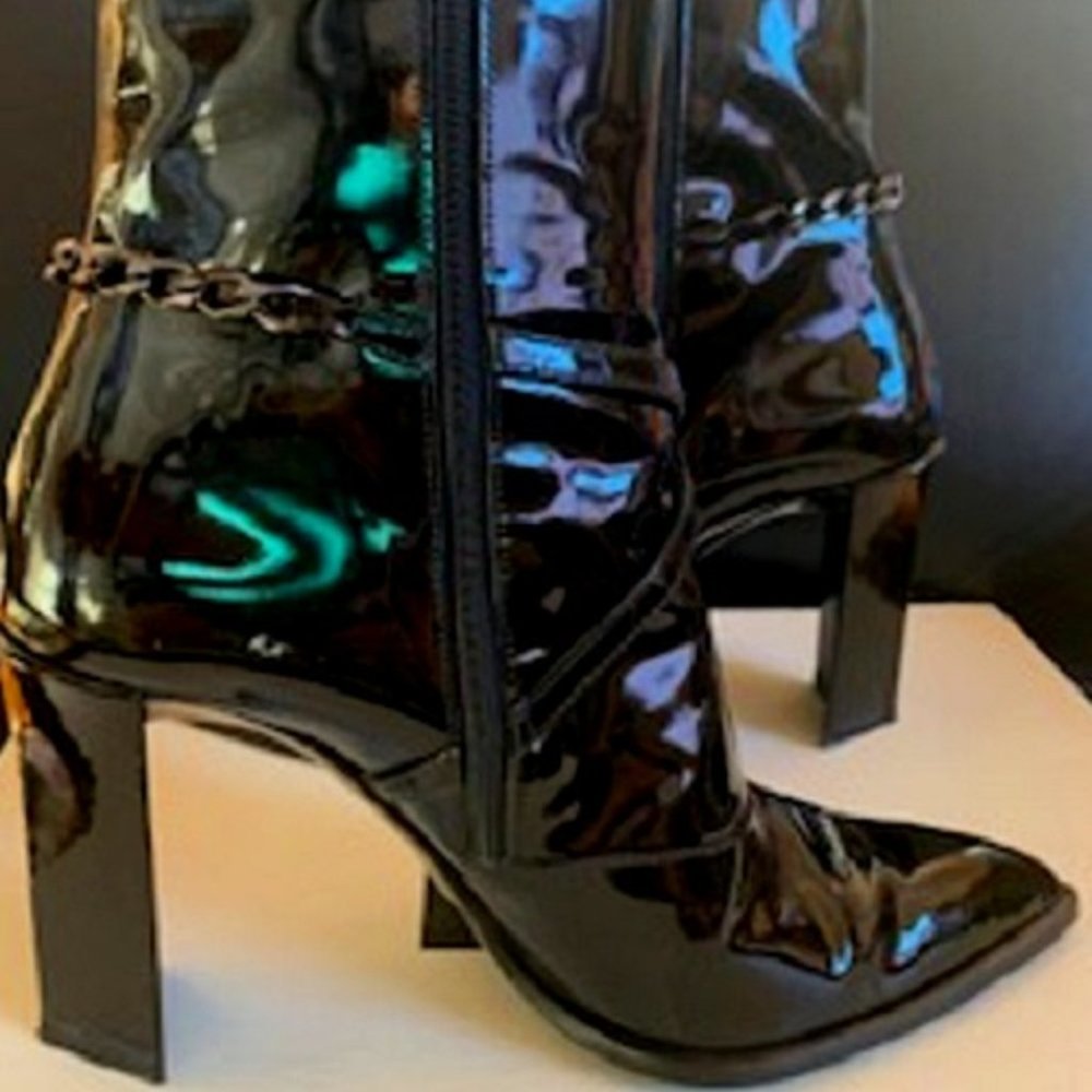 Charles Jourdan Black Leather Lacquer Boots Zip Up Sculpted Heel Sz: 6 1/2